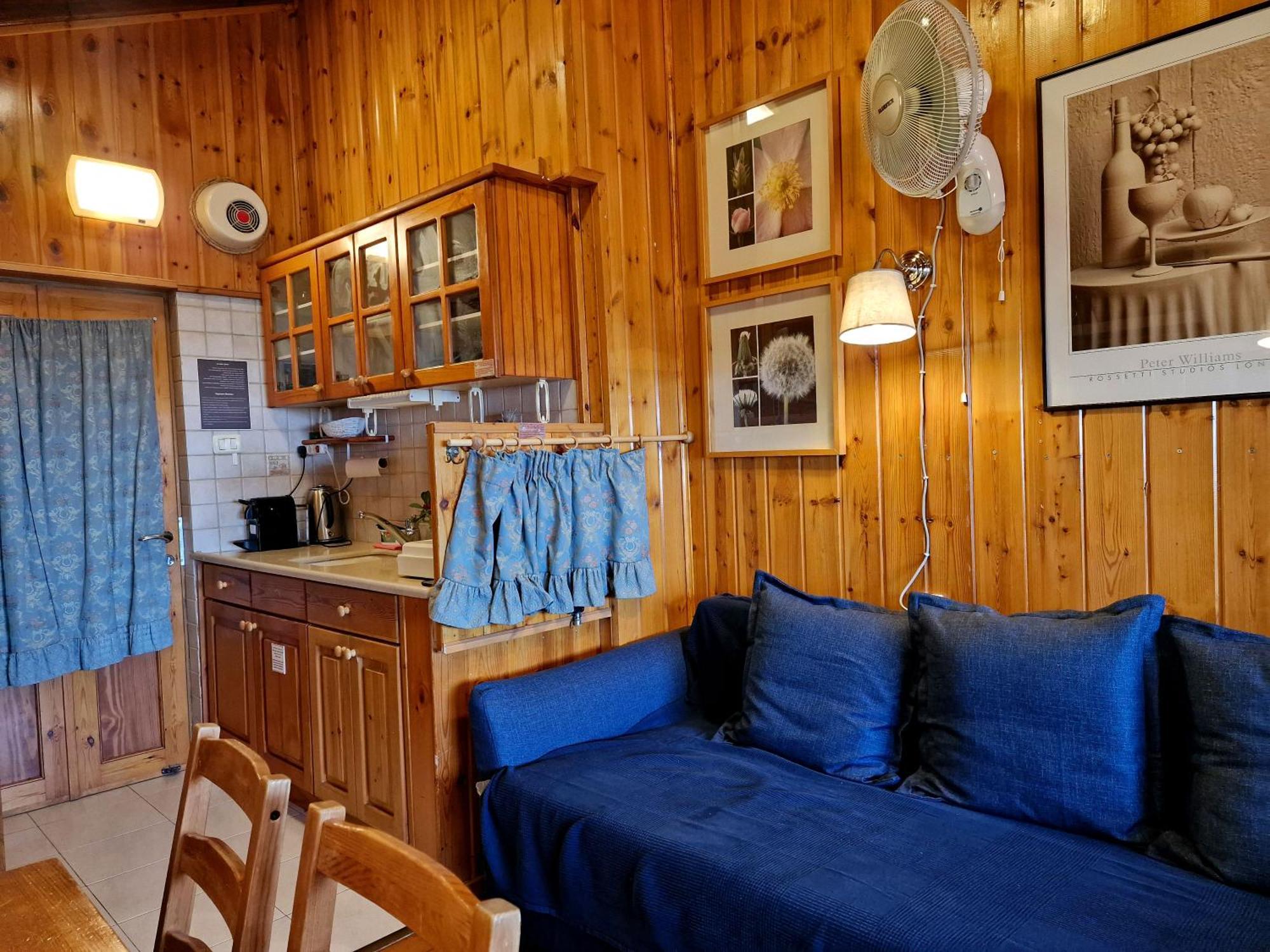 Ohn-Bar Guesthouse Амирим Екстериор снимка