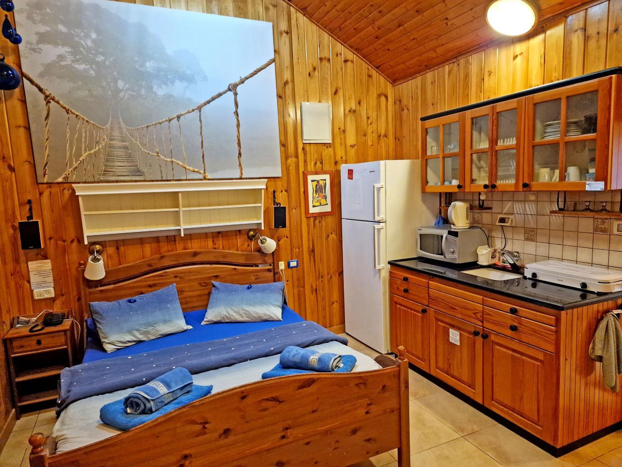 Ohn-Bar Guesthouse Амирим Екстериор снимка