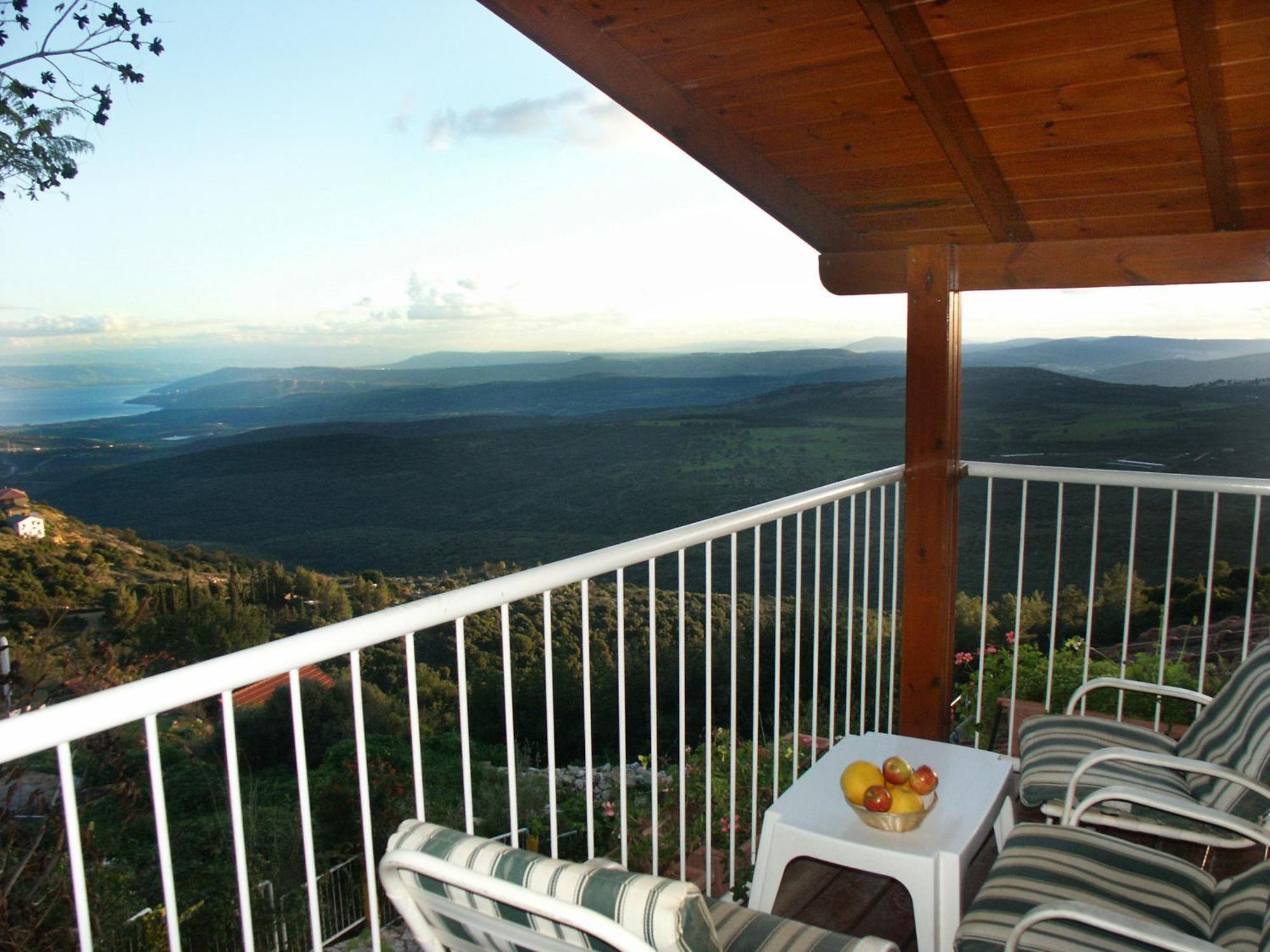 Ohn-Bar Guesthouse Амирим Стая снимка